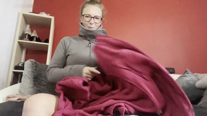 BunnyDiamond – In DOPPELFLEECEJACKE die Pussy gewixxt