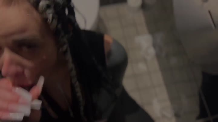 BusenBambi – DIE PARTYSCHLAMPE IST WIEDER DAAAAA – Ich hoffe du hast sie vermisst