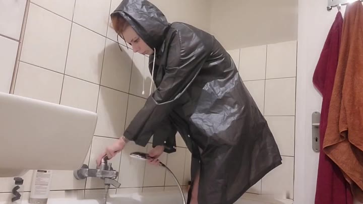 Elli_Young – Neuer Regenmantel im Test – Wie feucht fröhlich darf es werden