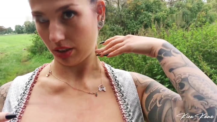 KiraKane – Ich blase überall – Wald- und Wiesen Flittchen gönnt sich XXL Schwanz