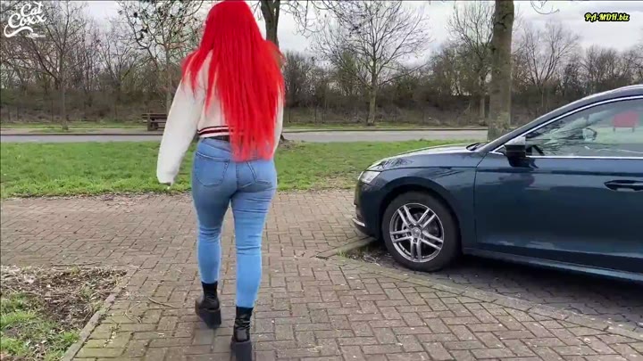 Cat-Coxx – Public Piss an der A2