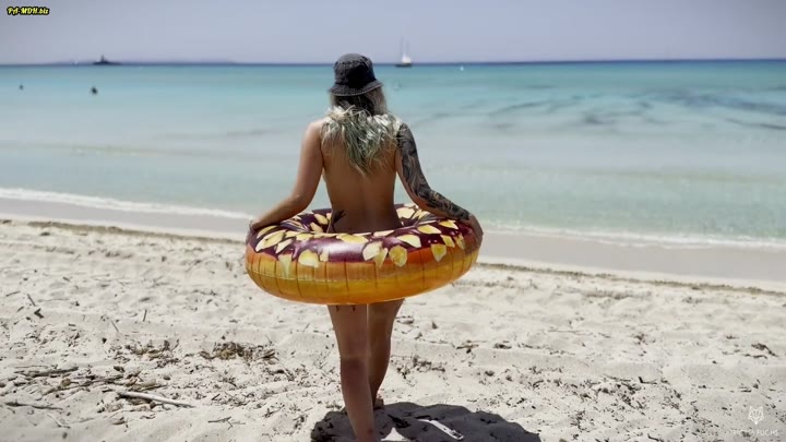 Fiona-Fuchs – Riskantes Nacktbaden am öffentlichen Strand