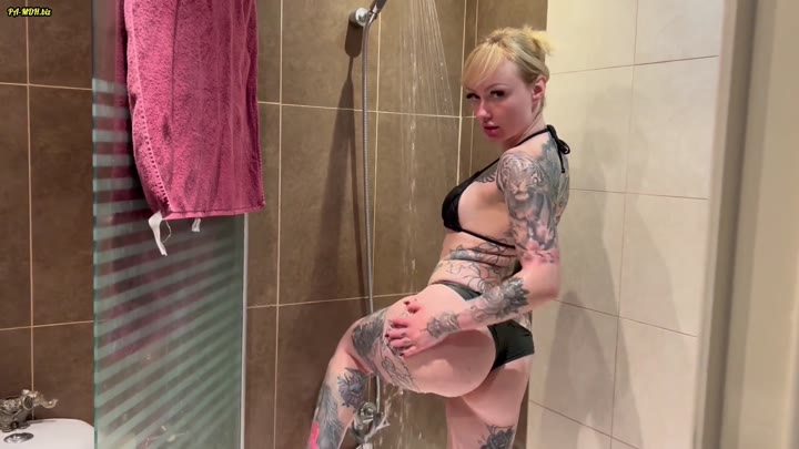 Haileyhope – Kommst du mit mir unter die Dusche