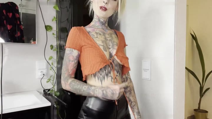 KristyVonKashyyyk – Shake it – Shake it – Wenn ich geil bin, wackle ich mit allem, was ich habe
