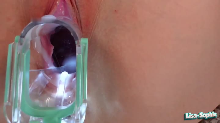 Lisa_Sophie – Bin ich pervers – Er schaute bis zur Gebärmutter, tief in den Arsch und spritzte rein