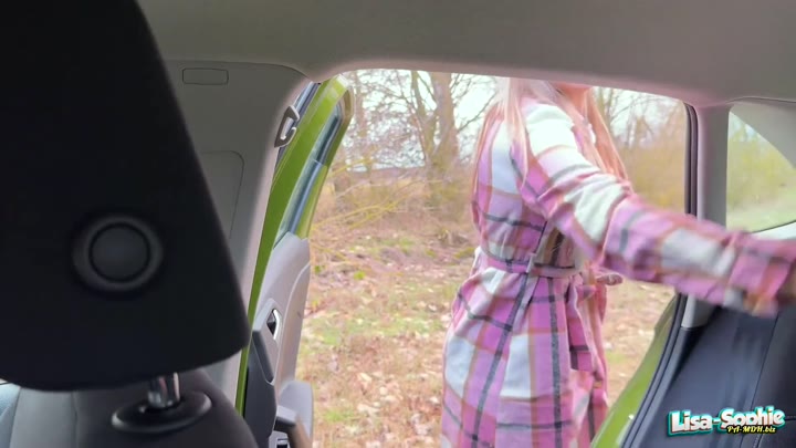 Lisa_Sophie – FUCK – Cumshot vom Uber Fahrer – Statt Geld gab es meine blanke Fotze auf der Motorhaube