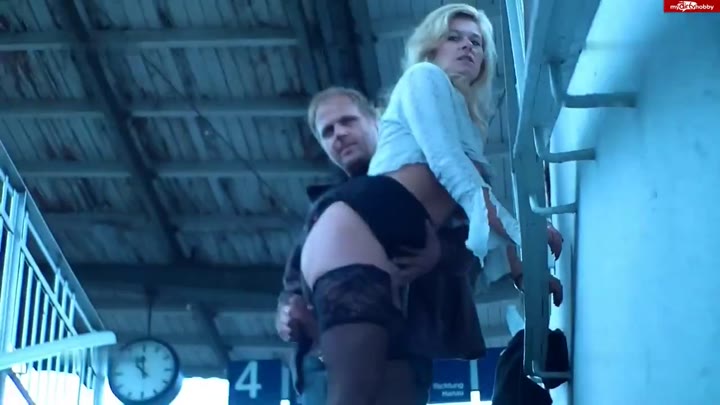 marina-montana – Getroffen und gleich gefickt