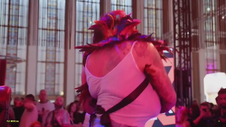 Visit-X – NinaVegas XXL-Dildo versenkt Venus 2023