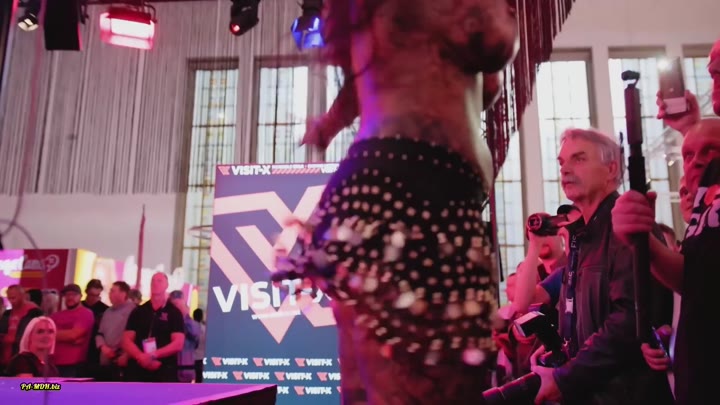 Visit-X – TyraRide auf der Venus Bühne 2023