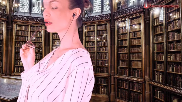 ASMR_Amy – Deine freche Bibliothekarsfantasie