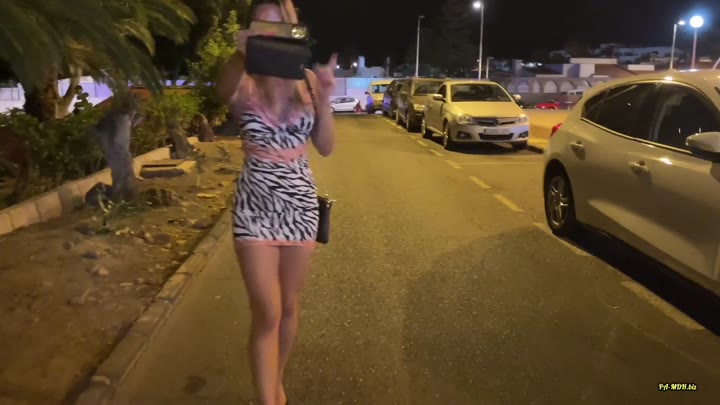 LeniFetisch – EINFACH KRANK – MEHR PUBLIC GEHT NICHT – ÖFFENTLICH MIT SQUIRT