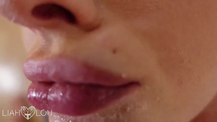 LiahL0u – DEVOT – Von XXL Schwanz hardcore gefickt und vollgespritzt
