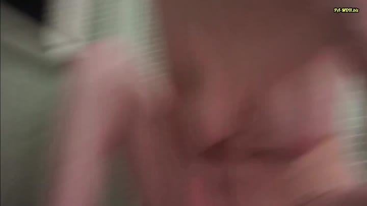 Samira-Snow – SCHWANZ GERITTEN – Beim Dusc