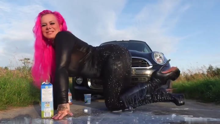 SteffiBlond – VERSAUT NOTGEIL BRAUCHBAR mit pinguinsosse