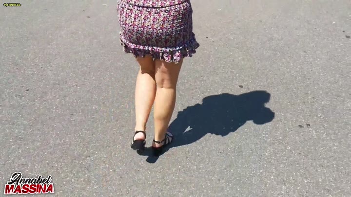 Ann4belMassina – Ferfickter Schlampen Trick vor dem Supermarkt