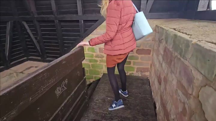 Bikergirl_97 – Erster Outdoorfick des Jahres an Burgruine