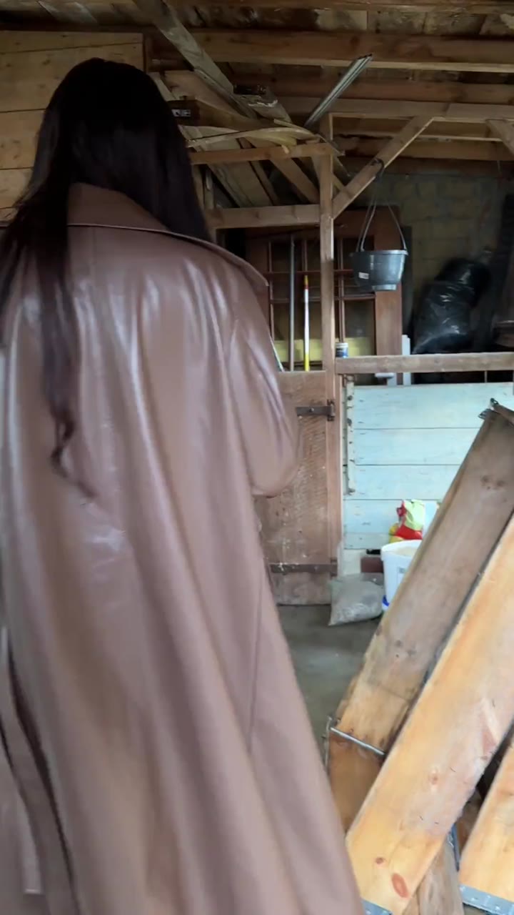 Evi-Sky – BlaseHase. Heute entleere ich deine Eier