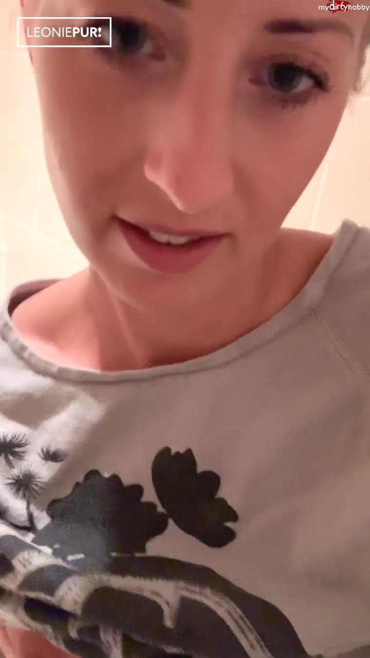 Le0nie-pur – Privates Handyvideo – OMG wie geil – Im Restaurant zum Orgasmus gefingert