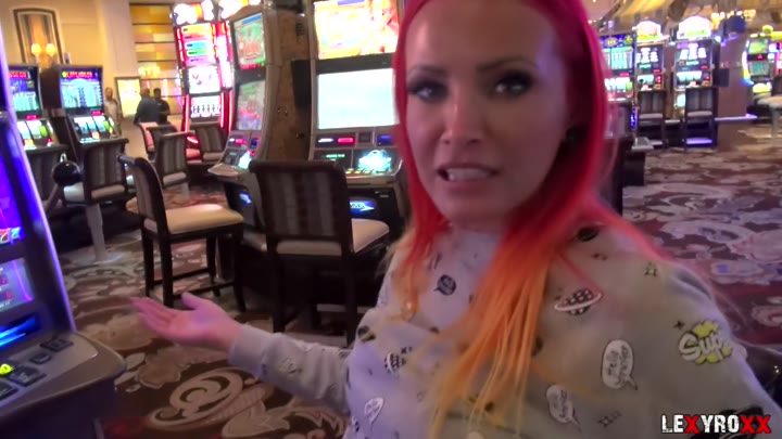 LexyR0xx – Die 5 Dollar Nutte