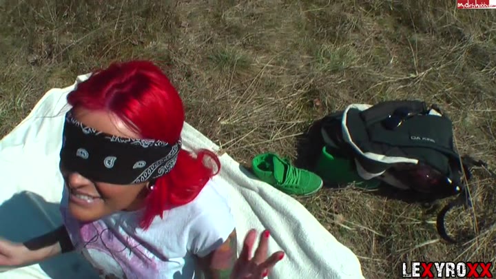 LexyR0xx – Romantisches Picknick – Ihr Maenner wollt doch alle nur ficken