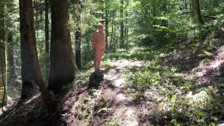Lina_L0ve – Ist das schon zu pervers – Stiefbruder erwischt mich bei SB und darf ran