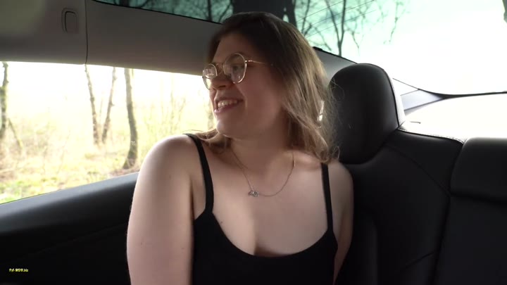 Lina_L0ve – Moralisch okay oder zu pervers – Mitfahrgelegenheit komplett eskaliert