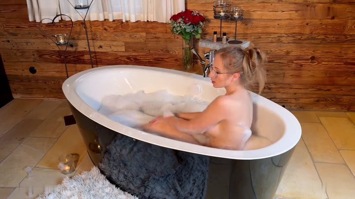 MikaNox – Hat mich jemand gesehen – Private Einlage für die komplette Nachbarschaft