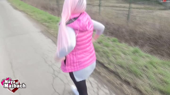 Maya_Ma!bach – Mein erstes Piss-Video