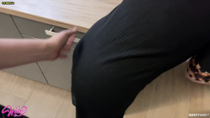 NeleSweet – Putzen oder ficken – Für was entscheide ich mich wohl