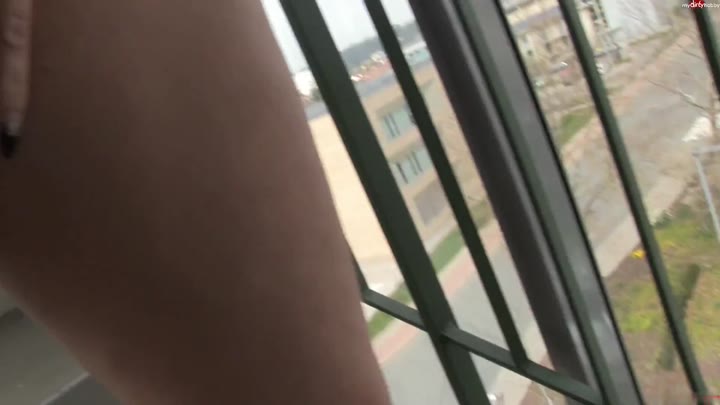 Popp-Sylvie – Shoppingcenter – Pissen Blasen Ficken