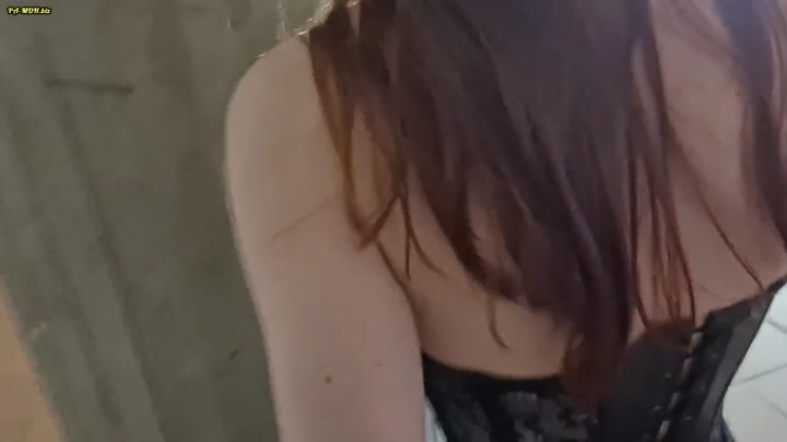 FinaF0xy – Berliner U-Bahn Fick – Passant besorgt es mir nach Venus