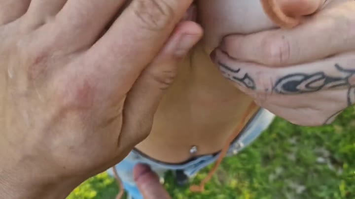 Goldloeckchen159 – Nasser Blowjob in einem griechischen Wald – Uncut