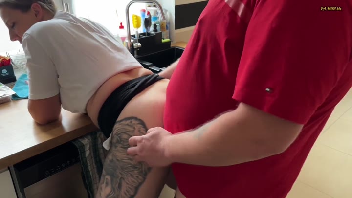 Julia-Winter – DAS WAR ZU VIEL – Ganze Fotze voller Sperma