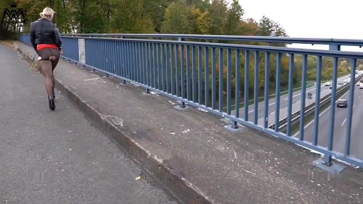 Wet-Wonder – Autobahn Ausfahrt Natursekt