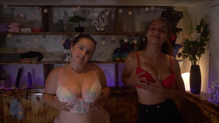 EmilyAlessandra – EmilyAlessandra und KimberlyCaprice – Dessous