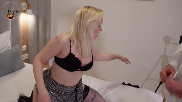 Lea_Kirsch – Afterpartyfick – Dicken Schwanz aus der Disco abgeschleppt