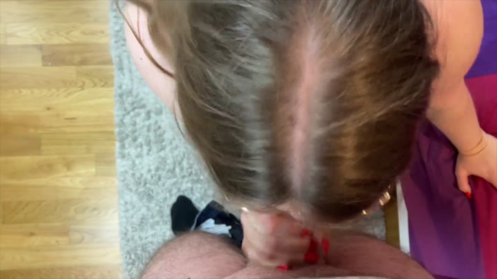 Lina_L0ve – Mein erster Deepthroat und dann gleich so krass – Habe ich das echt geschafft