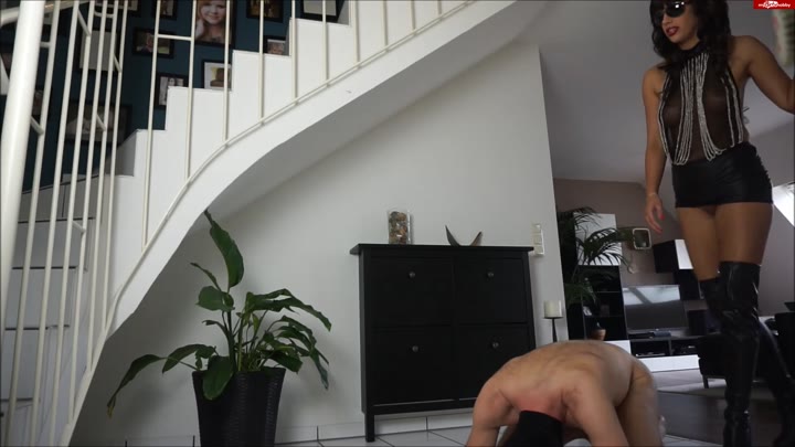 Sam4ntha-Fuxx – Sklavensau angepisst