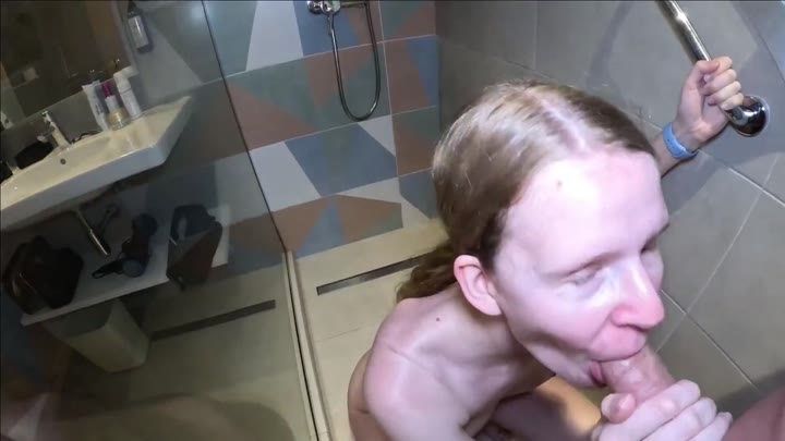 Bikergirl_97 – Auf Mallorca gelandet und direkt gefickt