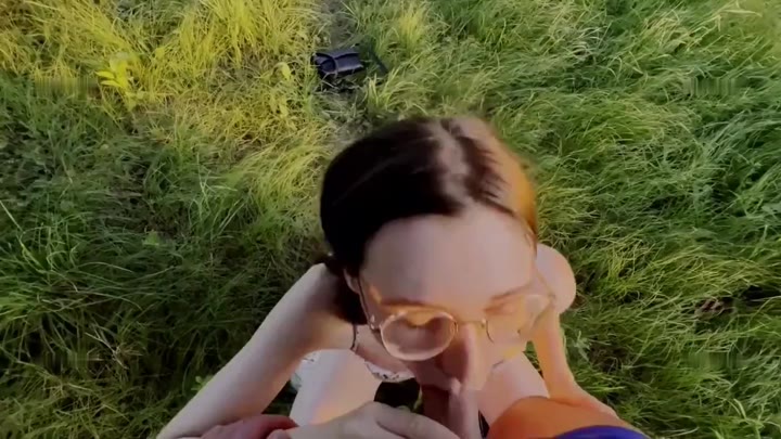 Emmi-Hill – Wette verloren – Ich muss einem Fremden einen Blasen