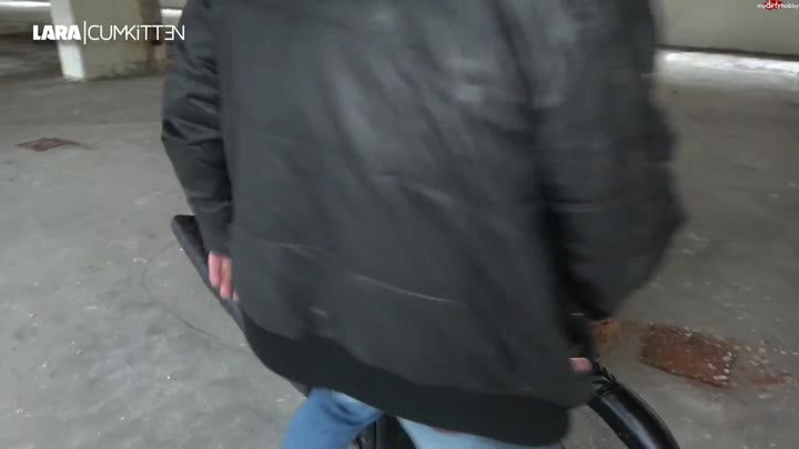 Lara-CumK!tten – Stiefel Schlampe hart zerfickt – Devotes Fickfleylons gefickt