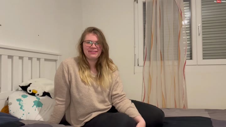 Lina_L0ve – Mein erstes Video – Ich stelle mich vor