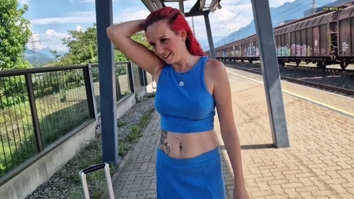 Malou_Nu – Mein 1. MAL – WETTE in Puplic