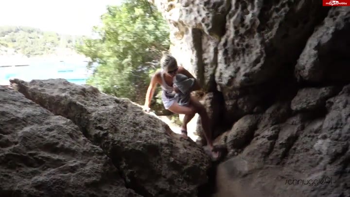 schnugg!e91 – Krass – Arschfick in bekannter Pornohoehle