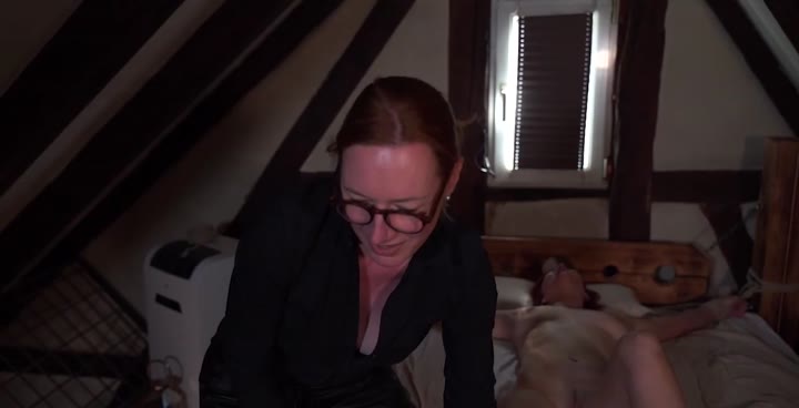 TaraHuman – Mein erstes video mit einer anderen frau, vielen Dank an Elli Rose 2000