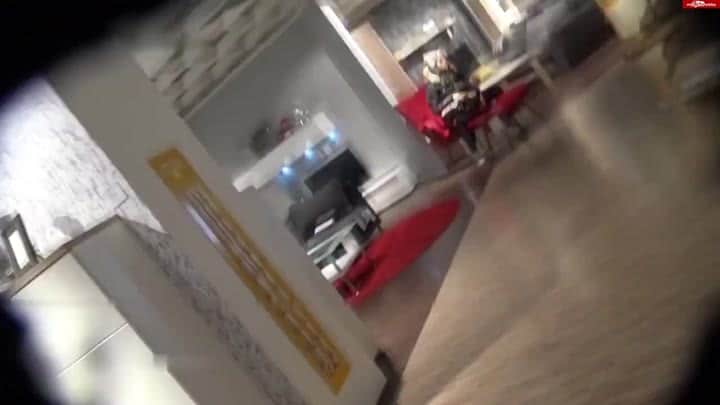 BlackSophie – Heimlicher Möbelhaus Piss