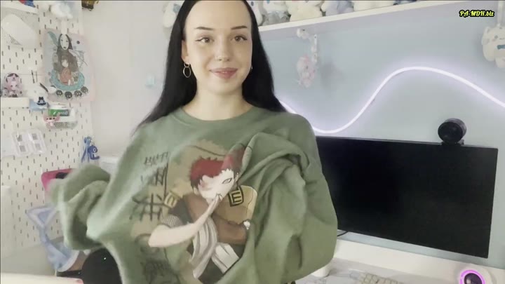 Cassandra-Clasen – Werde ich das bereuen – Meine Brüste öffentlich im Internet gezeigt