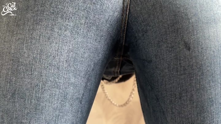 Cat-Coxx – Perverse Jeans PiSS SCHLAMPE – Mega XXL Ladung bis der Schwanz platzt