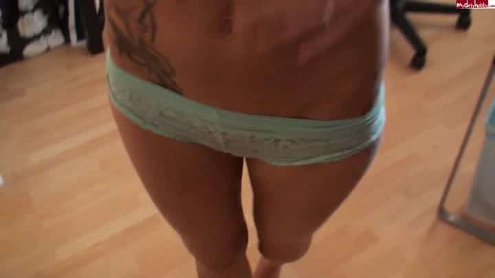 dirty-yamila – Sohn vom Chef vögelt mich Teeny Hure durch