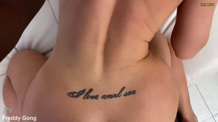 FreddyGong – Perfekter hintern für riesigen schwarzen Schwanz